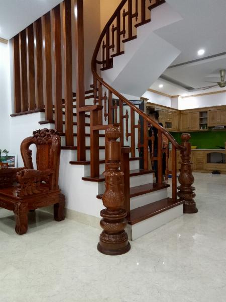 Lan can gỗ